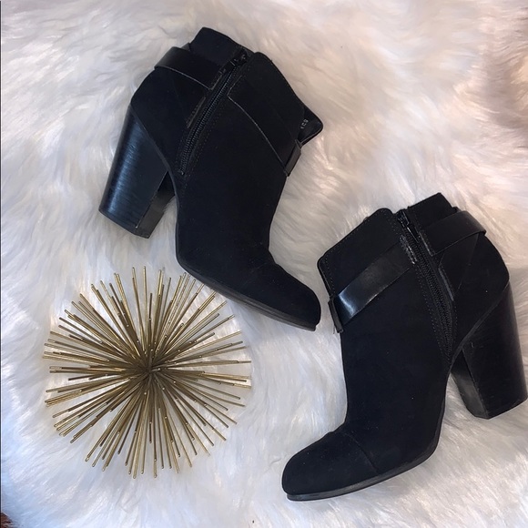 Carlos Santana Shoes - Sueded booties